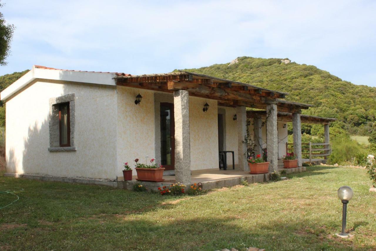 La Puntaccina Villa Aglientu Eksteriør bilde